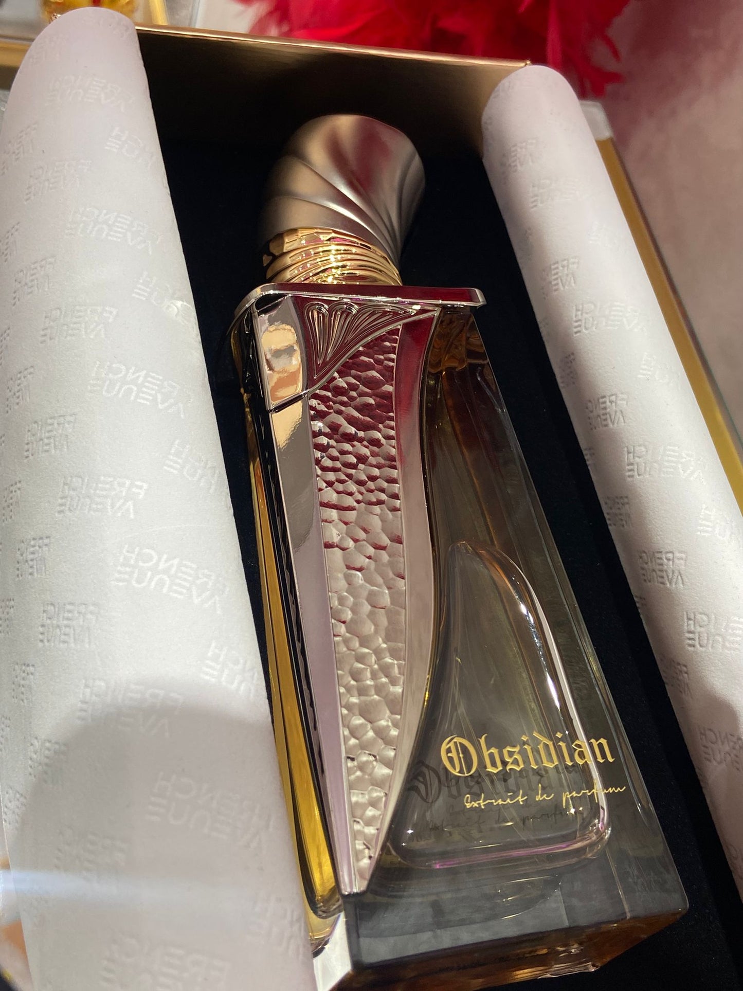 Obsidian di French Avenue