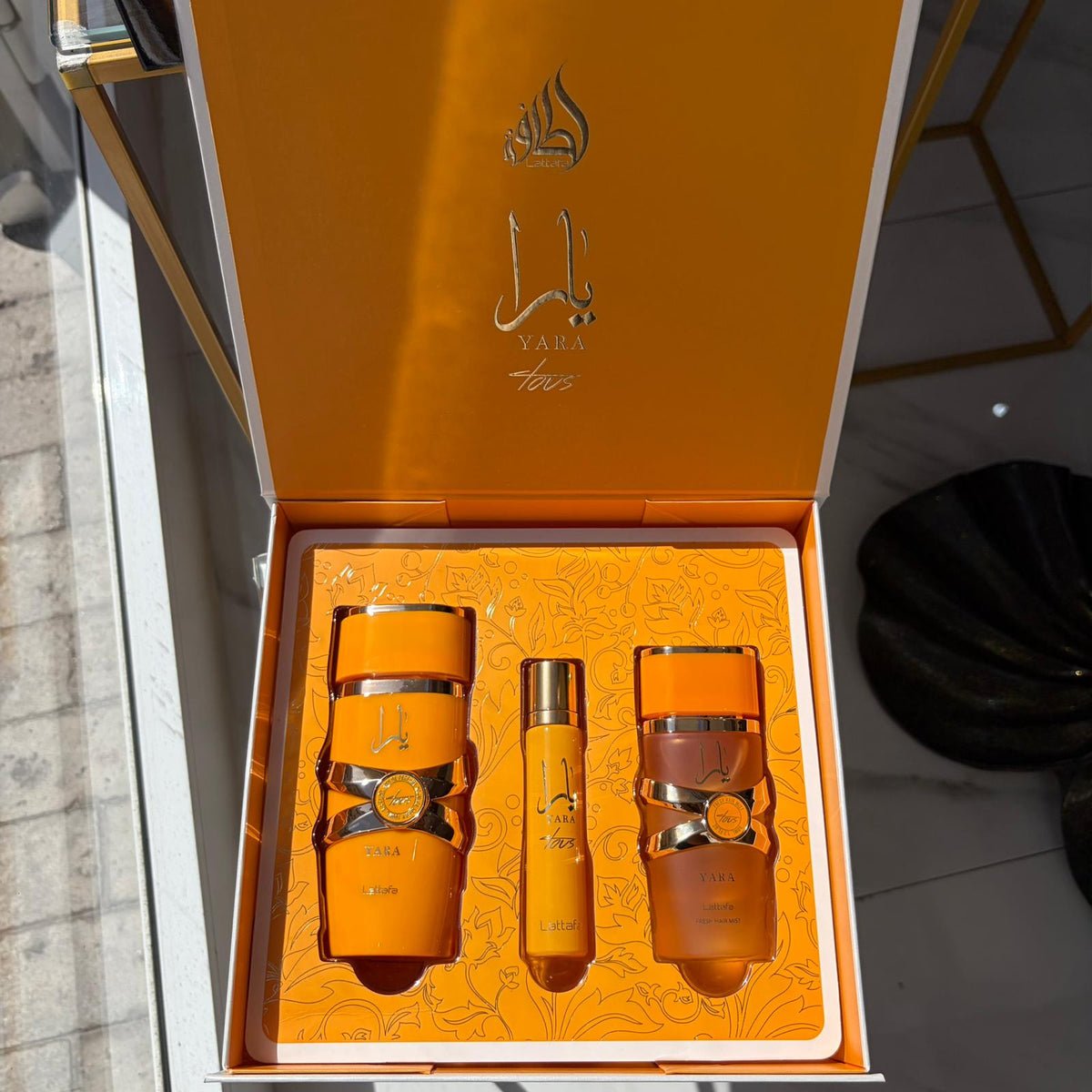 Yara Tous Lattafa Giftset (Set Regalo)